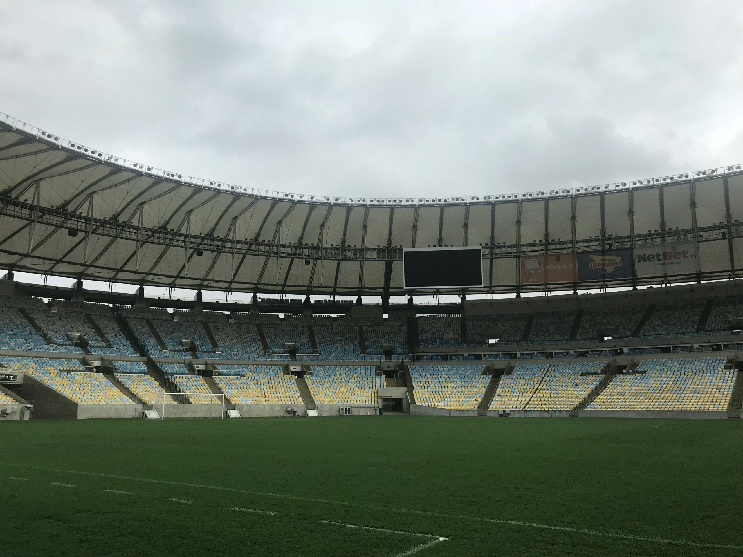Vasco x Grêmio, Cruzeiro x Santos e Corinthians x Flamengo: Guia Completo dos Jogos de Domingo