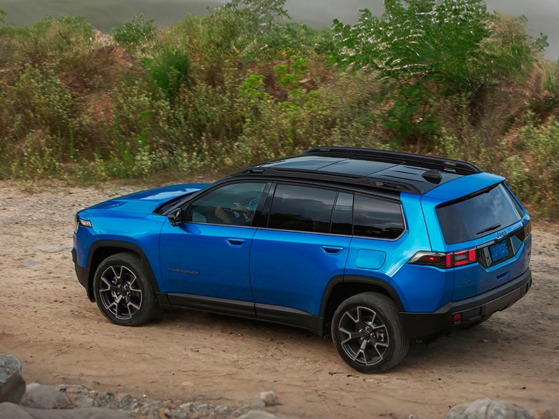 Eletrificação de veículos ganha força com nova linha Cherokee turbo