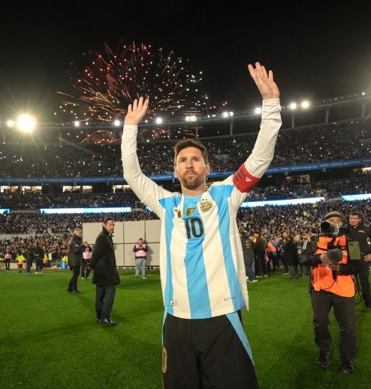 Com Messi, Argentina convoca seus 26 jogadores para Copa do Mundo