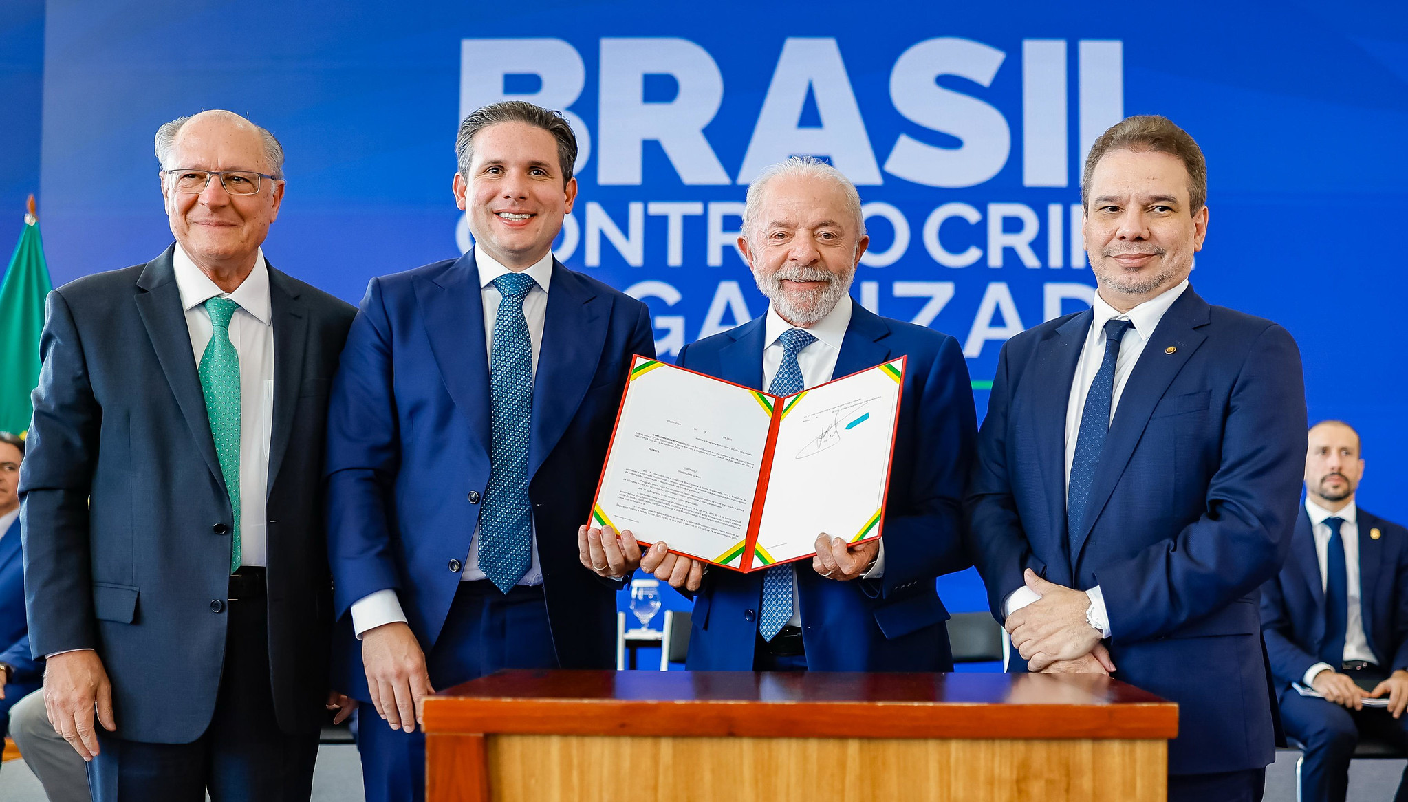 Plano do governo Lula contra o crime organizado ganha apoio de sete estados brasileiros