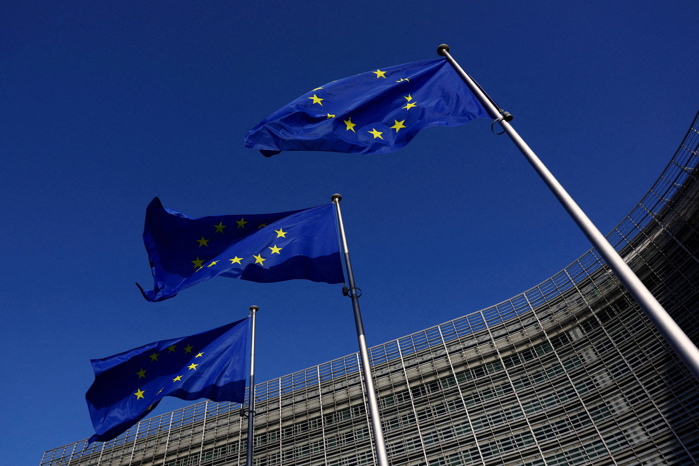 Repatriação de brasileiros da União Europeia quase dobra em um ano