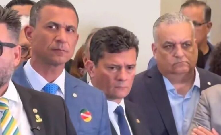 Reação de Sergio Moro durante fala de Flávio Bolsonaro sobre Daniel Vorcaro viraliza nas redes
