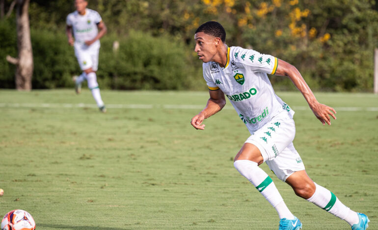 Cuiabá recebe Juventude em duelo de 6 pontos no CT Manoel Dresch