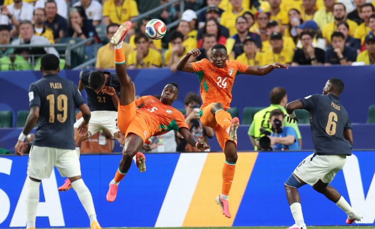 No apagar das luzes, Costa do Marfim vence o Equador pelo Grupo E da Copa do Mundo