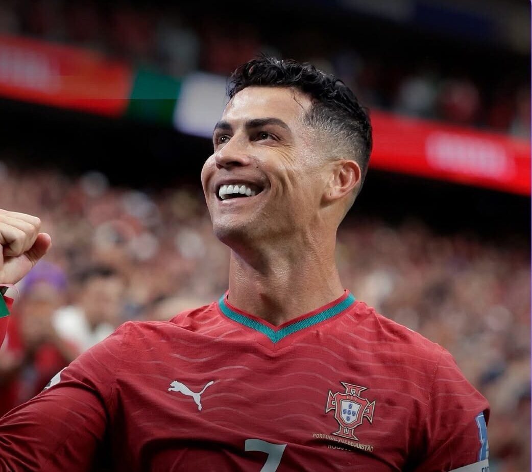 Com dois de CR7, Portugal atropela Uzbequistão pelo grupo K