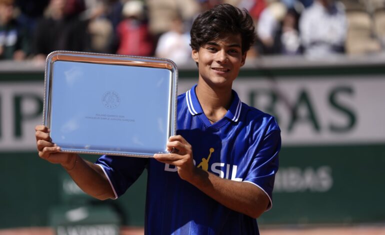 Guto Miguel conquista Roland Garros juvenil e faz história para o tênis brasileiro