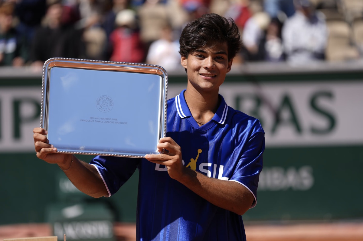 Guto Miguel conquista Roland Garros juvenil e faz história para o tênis brasileiro