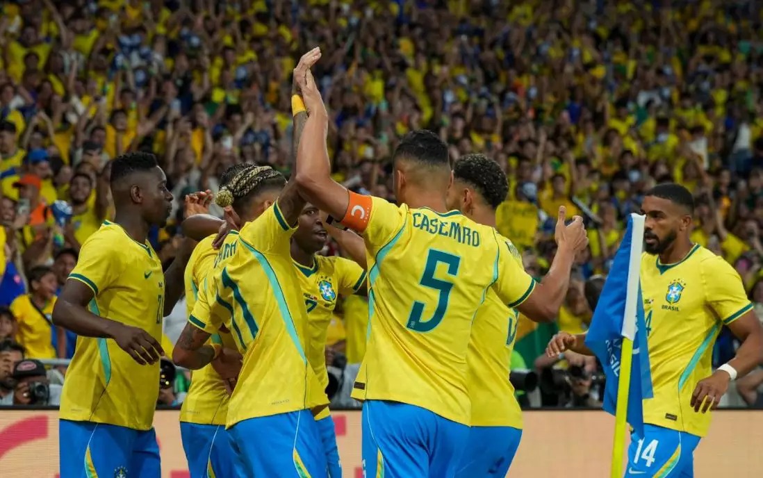 Seleção usará 3 combinações diferentes de uniforme na fase de grupos da Copa
