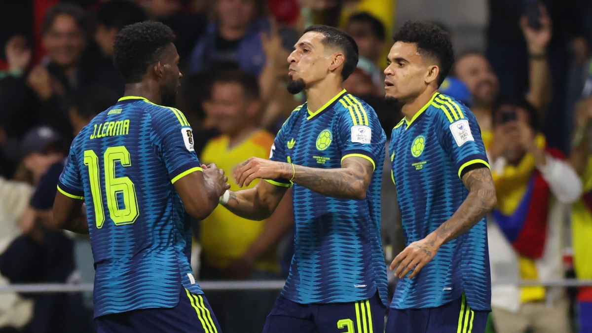 Colômbia confirma o favoritismo, vence o Uzbequistão e lidera grupo de Portugal na Copa