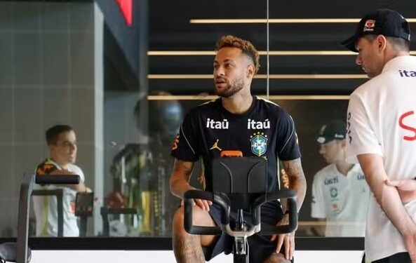 Neymar fica fora de viagem para amistoso contra o Egito e segue tratamento nos Estados Unidos