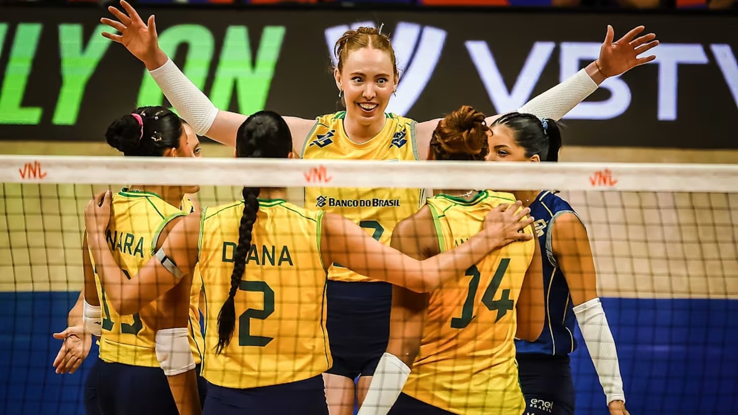 Seleção Feminina bate a Holanada na estreia da Liga das Nações de Vôlei